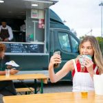 Lancement de votre food truck : quel terminal de paiement choisir ?