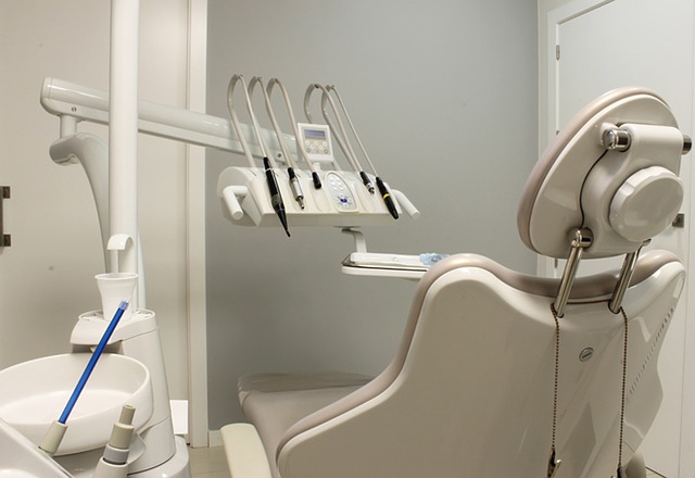 Combien peut-on économiser en optant pour un dentiste à Budapest pour la pose d’un implant dentaire ?