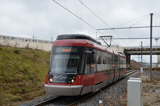 Comment Rhônexpress contribue à la connectivité régionale : un pont entre Lyon et l’aéroport ?