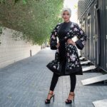 Les tendances actuelles en matière de couleurs et motifs pour les abayas