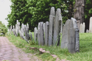 plaques funéraires à travers les âges